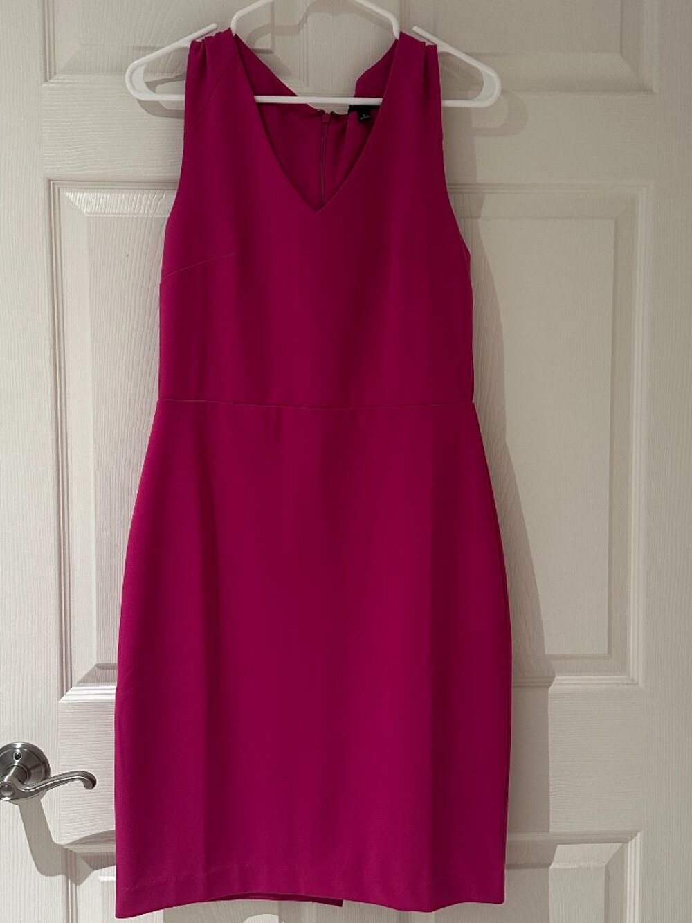 NWOT Banana Republic Hot Pink V-Neck Sheath Dress